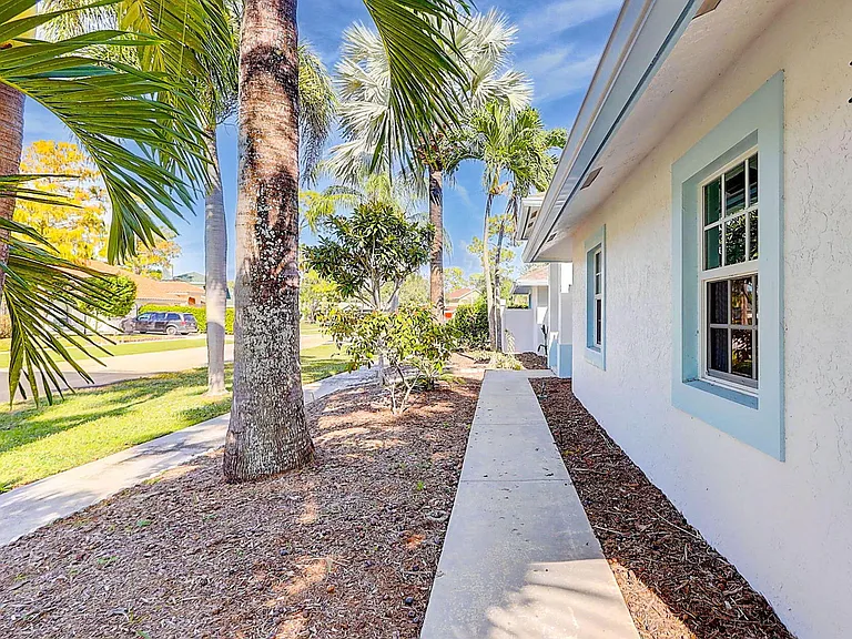 1176 Staghorn St — Photo 25