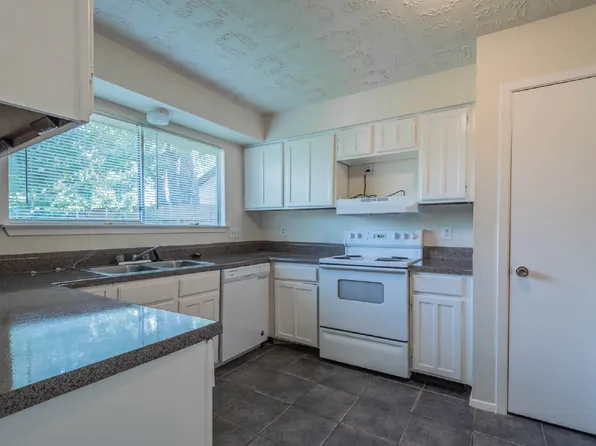 8314 Poplar Ridge Ln, Humble, TX 77338