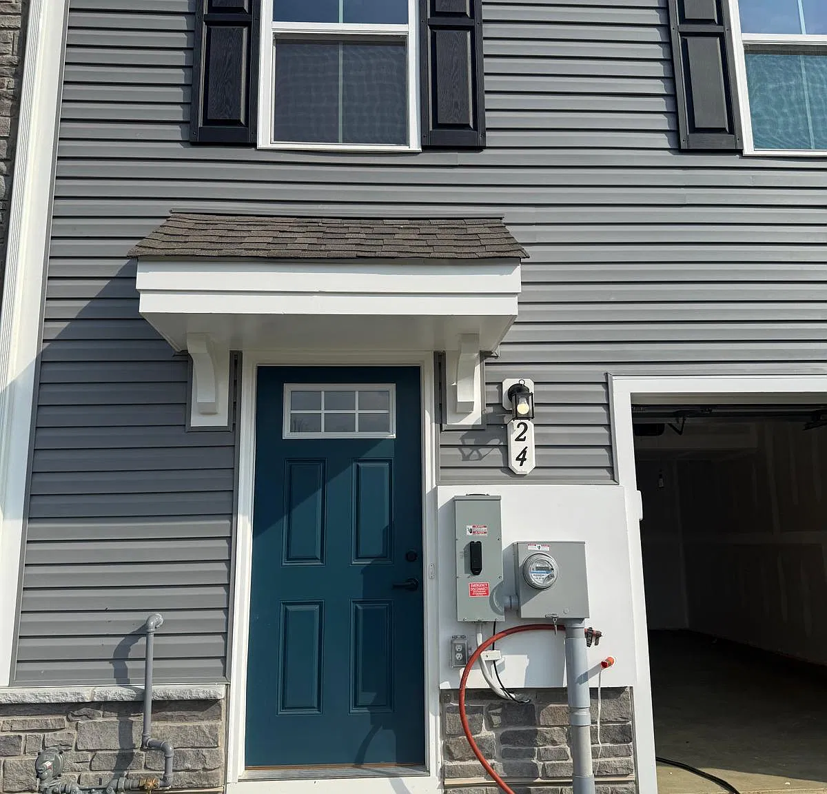 3 bed, 2.5 bath, 1577 sqft, $3,450 — Photo 1