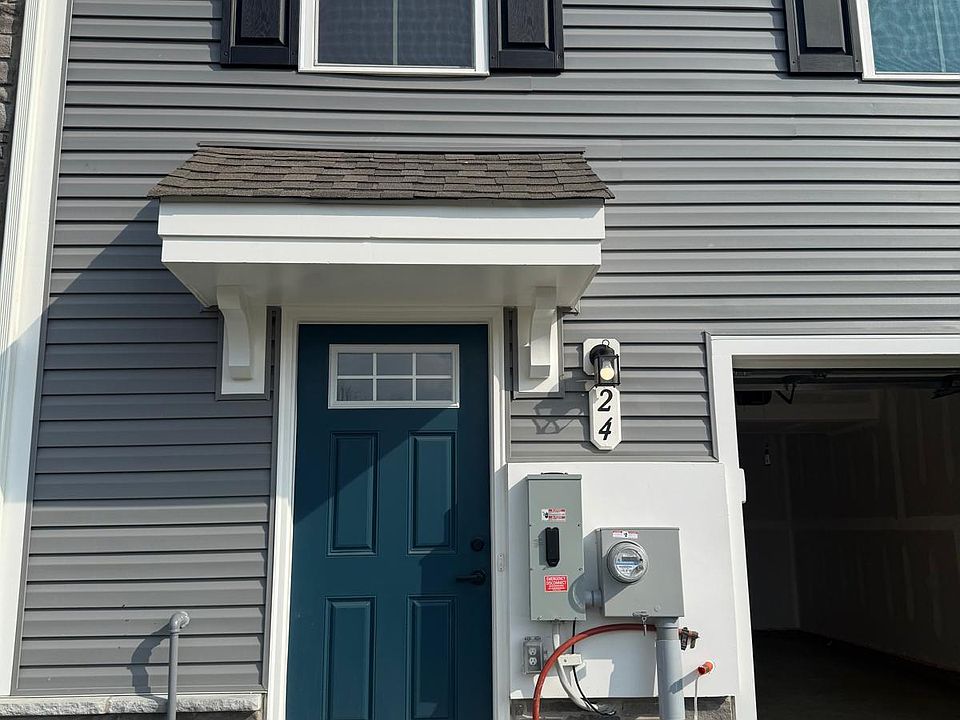 1st image of 24 Gypsum Rd #24