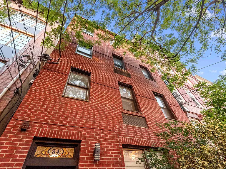 84 Monroe St — Photo 12