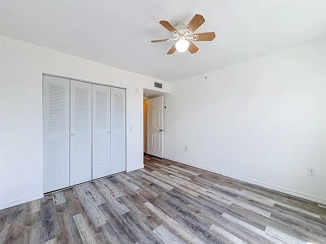 1119 Villa Ln — Photo 6