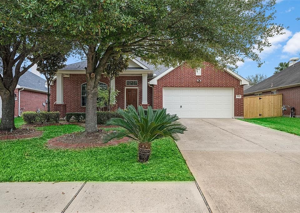 1st image of 5914 Glenneyre Ln
