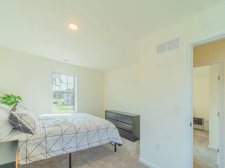 674 N Bedford St — Photo 20