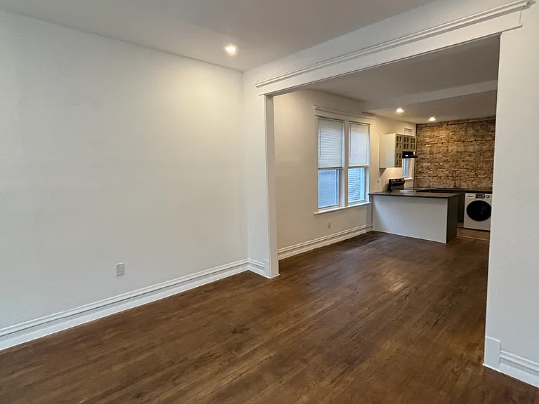 740 N Spaulding Ave #2F — Photo 19