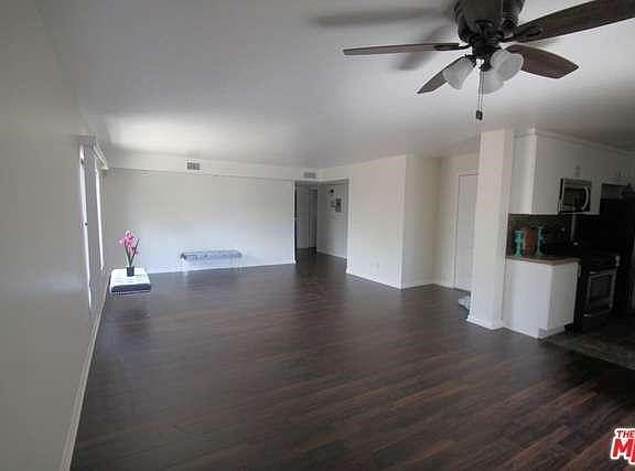 5th image of 10901 Laurel Canyon Blvd Unit 109