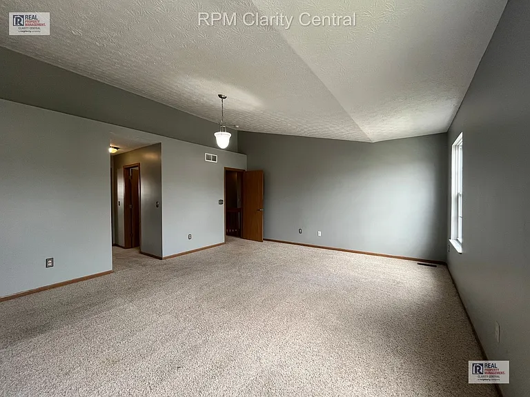7693 Brunfield Dr — Photo 6