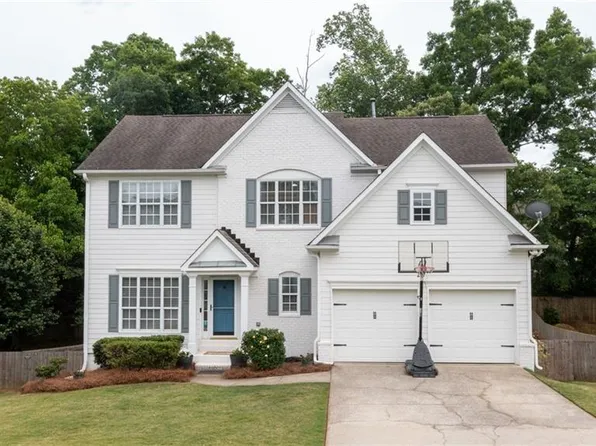 5715 Kennemore Dr, Alpharetta, GA 30004