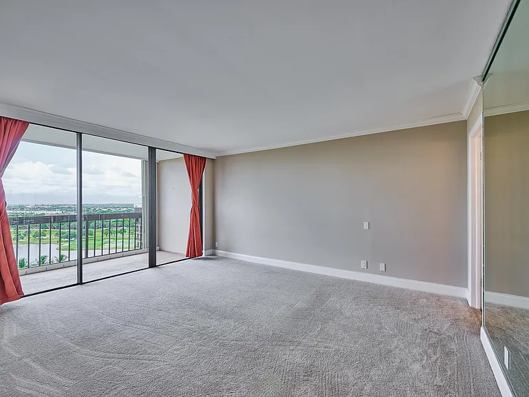2425 Presidential Way #1405 — Photo 20