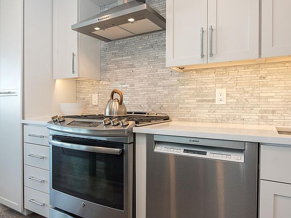 5th image of 2401 Pennsylvania Ave #18b27 & 18