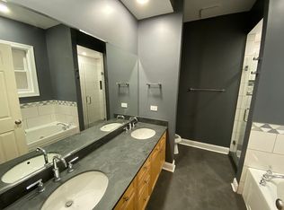 4425 N Racine Ave #2N, Chicago, IL 60640