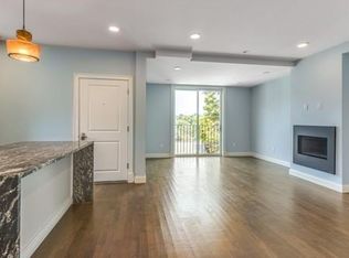 811 Boylston St #2, Chestnut Hill, MA 02467