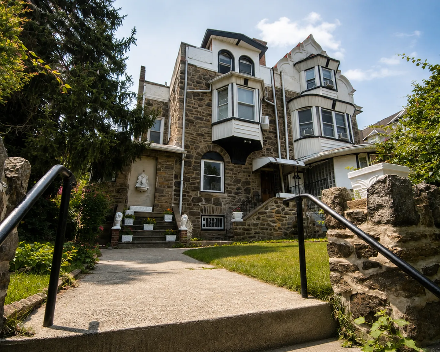 New Overbrook — Photo 1