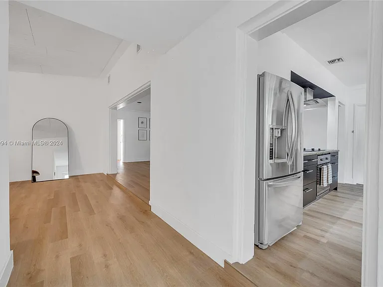 630 NE 117th St — Photo 36