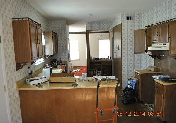 3rd image of 205 Southwood Dr