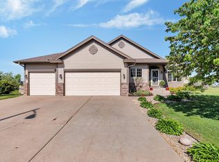 1140 Morrison Cir S, Annandale, MN 55302