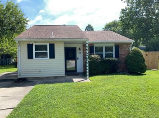 19 Reubens Cir, Newark, DE 19702