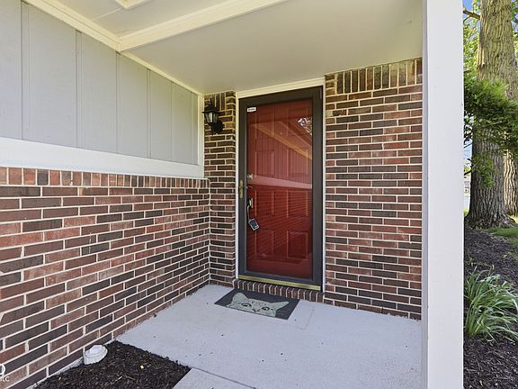 2nd image of 3189 Sandpiper North Dr