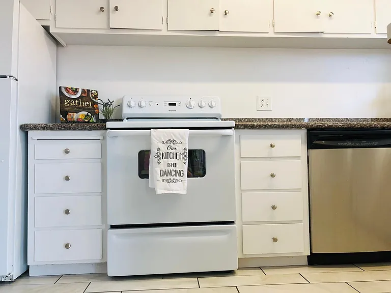 936 Fletcher Ln #2 — Photo 4