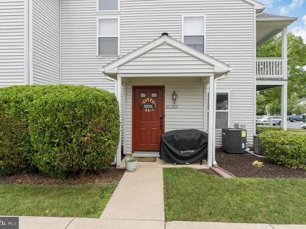 5805 Hidden Lake Dr, Harrisburg, PA 17111