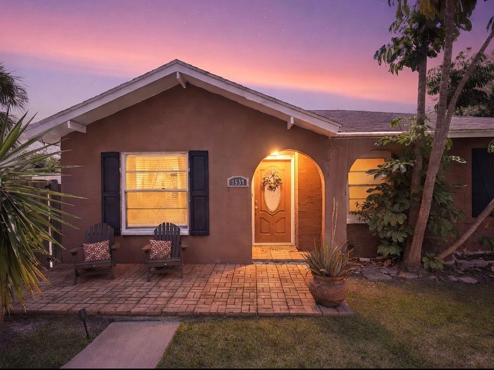 1st image of 1539 Santa Anna Dr