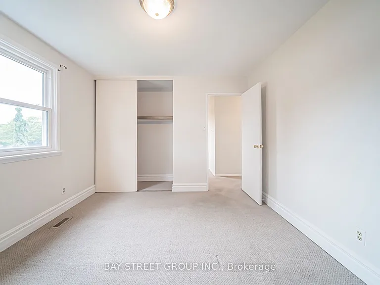 296 Killdeer St W — Photo 13