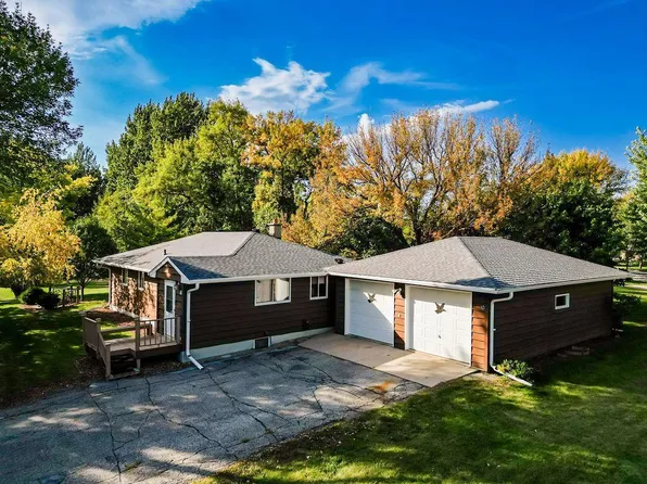 10 40th Ave S, Moorhead, MN 56560