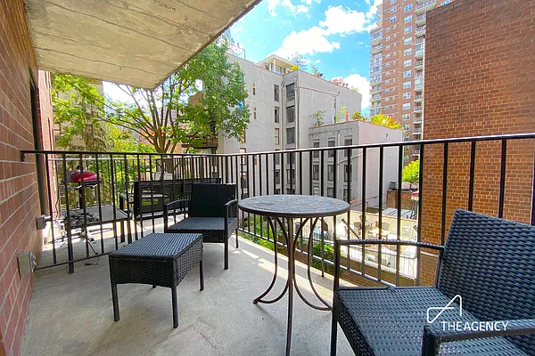 Rented by The Agency | media 4