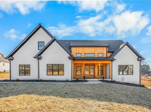 3714 Beroth Cir, Pfafftown, NC 27040