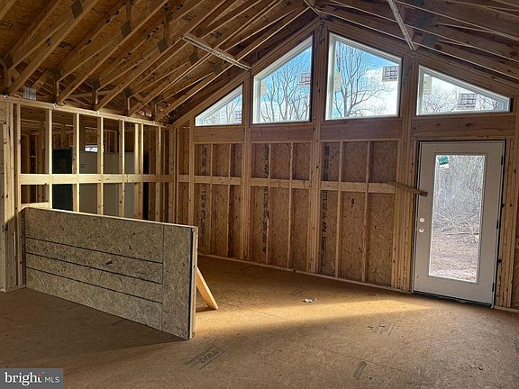 3rd image of 19 Highridge Rd