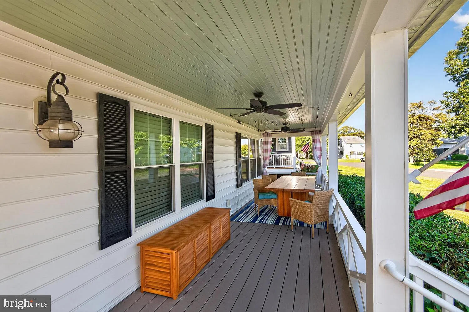 4 bed, 3.0 bath, 2268 sqft, $4,500 — Photo 2