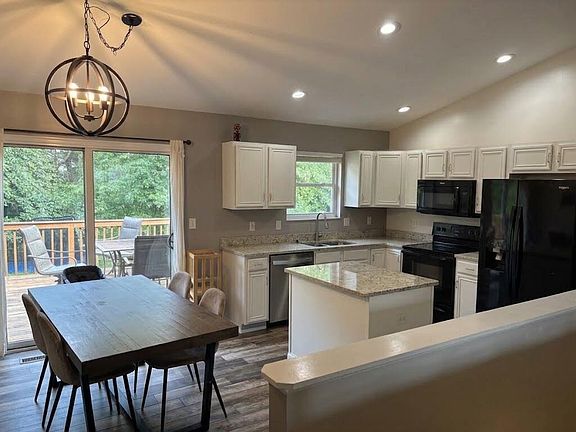 5th image of 2692 Radcliff Pl