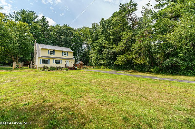 3rd image of 3162 E Lydius Street