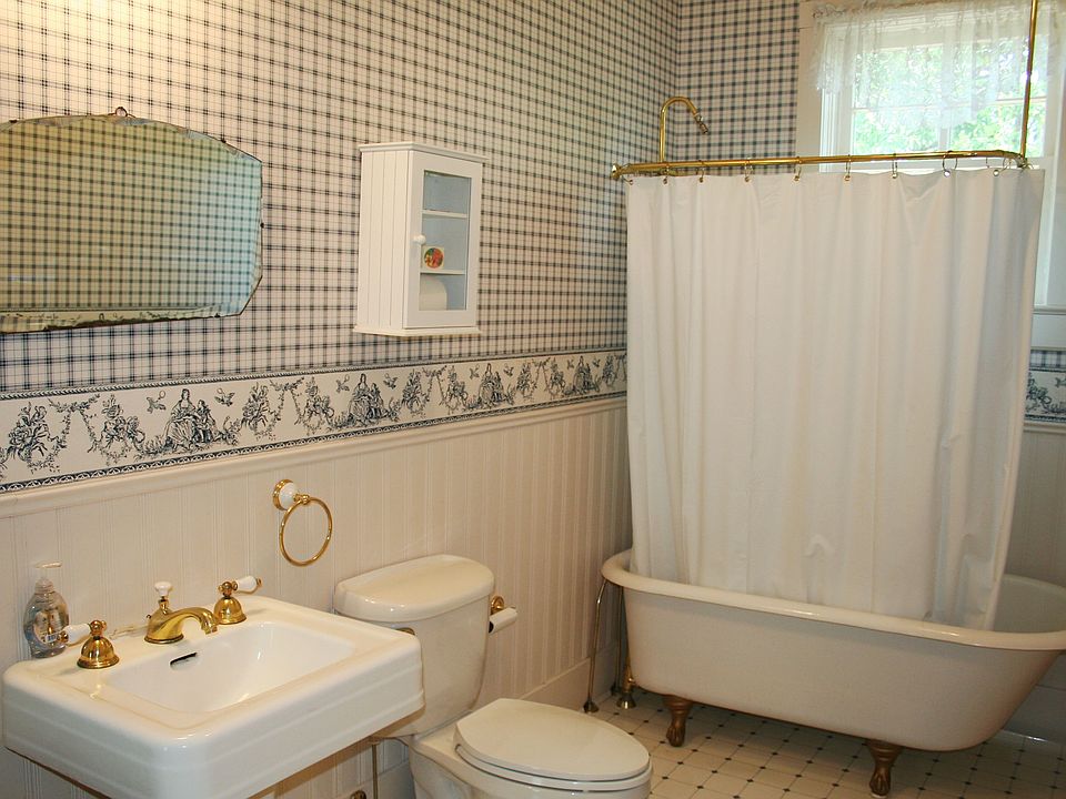 Completely rennovated bathroom with clawfoot tub
