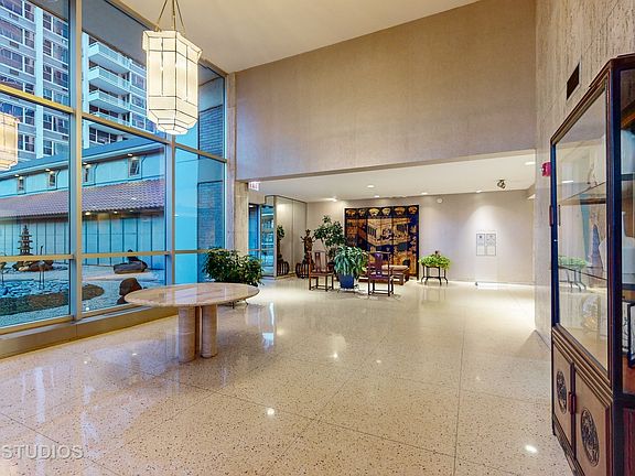 4th image of 4250 N Marine Dr APT 621