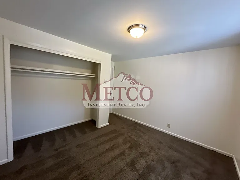 124 C St — Photo 14