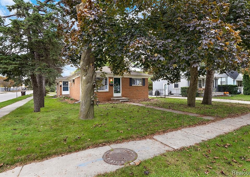 1st image of 798 Adams St
