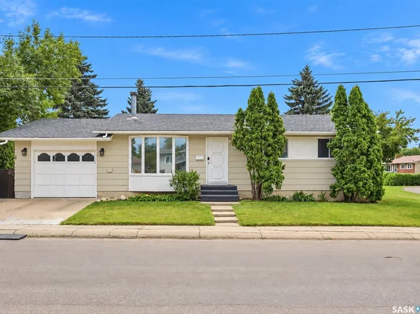 1535 Laura Avenue, Saskatoon, SK S7N 2R8