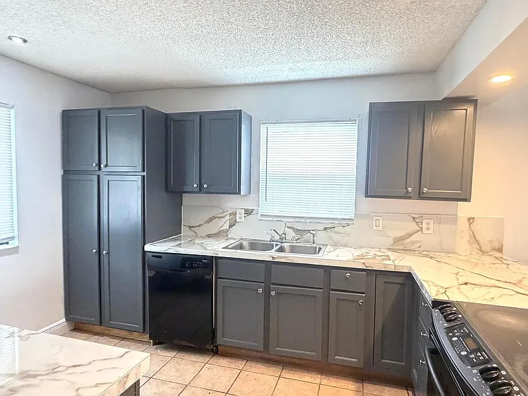 3808 Inlet Cir #3808 — Photo 17