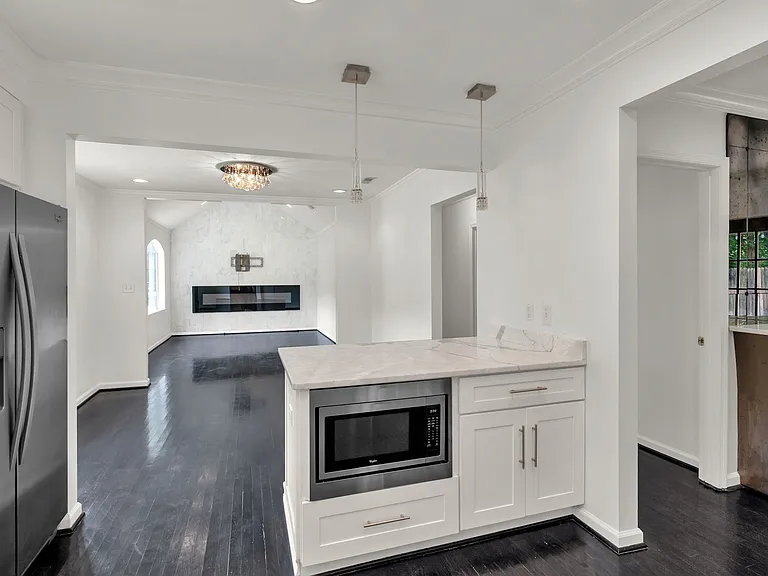 4007 Auburn Ln — Photo 12