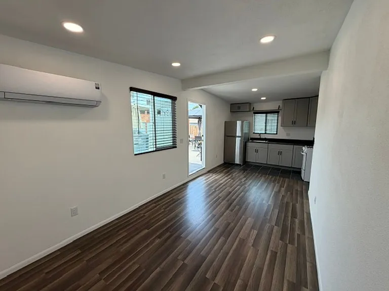 2538 W California St — Photo 5