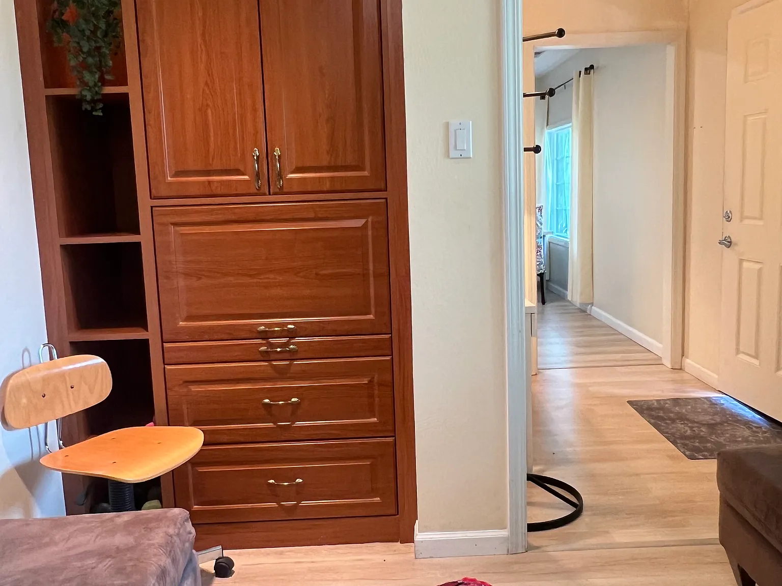Studio, 610 sqft, $2,400 — Photo 4
