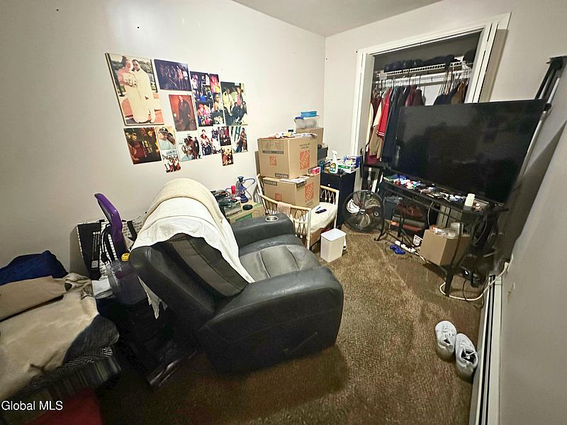 5th image of 330 Broadway