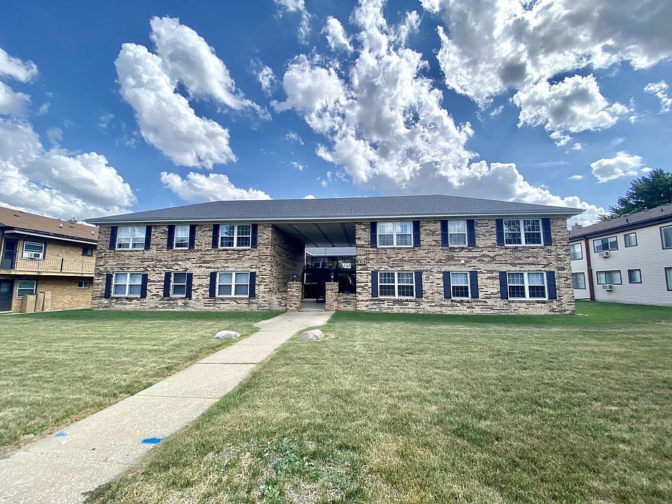 1st image of 130 Douglas Ave APT 8