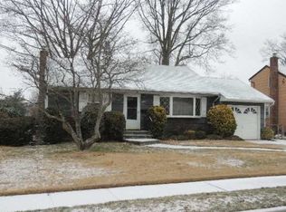2957 Lindale St, Wantagh, NY 11793