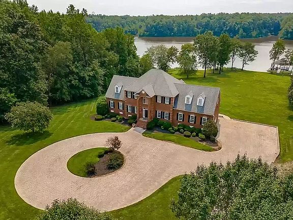5th image of 15707 Chesdin Point Dr