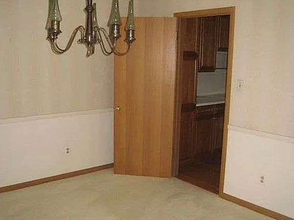 5th image of 2532 S Jasmine St