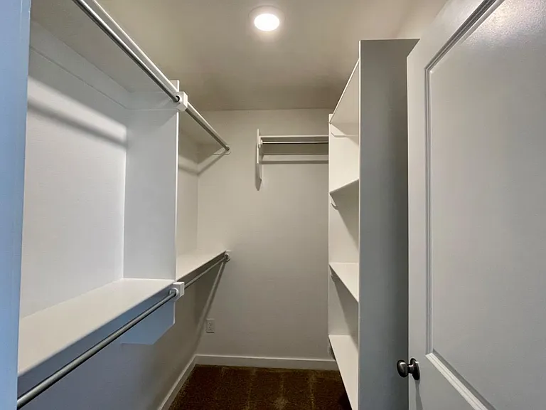 13706 Avenue R — Photo 11