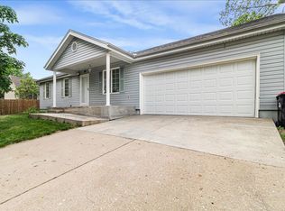 1610 Essex Dr, Warrensburg, MO 64093