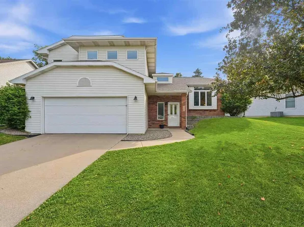 800 Pepper Dr, Iowa City, IA 52240